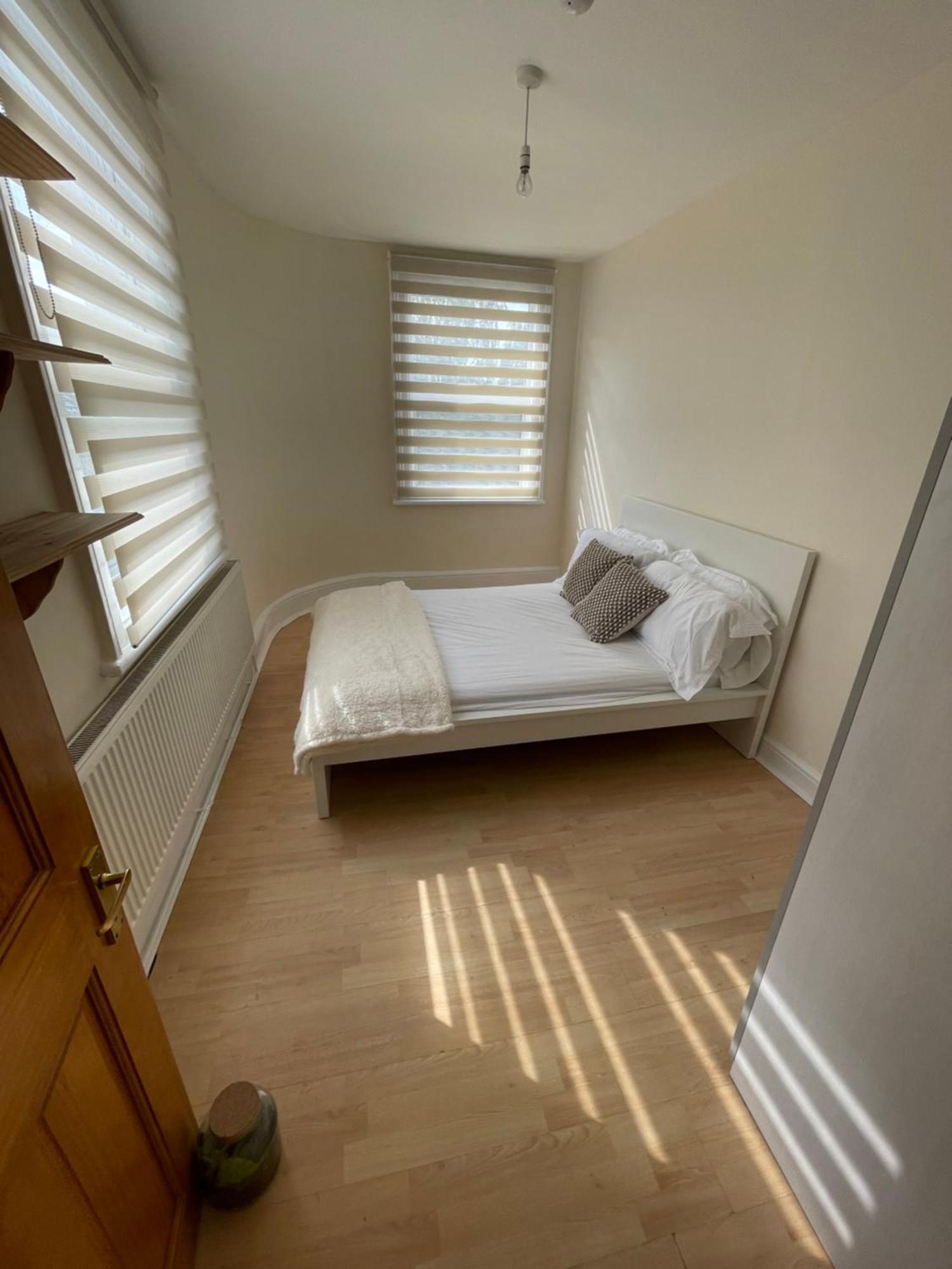 Entire 3 Bedroom Home - Minutes To Emirates Stadium! London Eksteriør billede